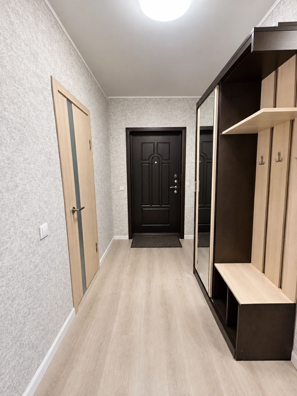 Фото 3 из 13: 2-комнатная квартира, 58 м²