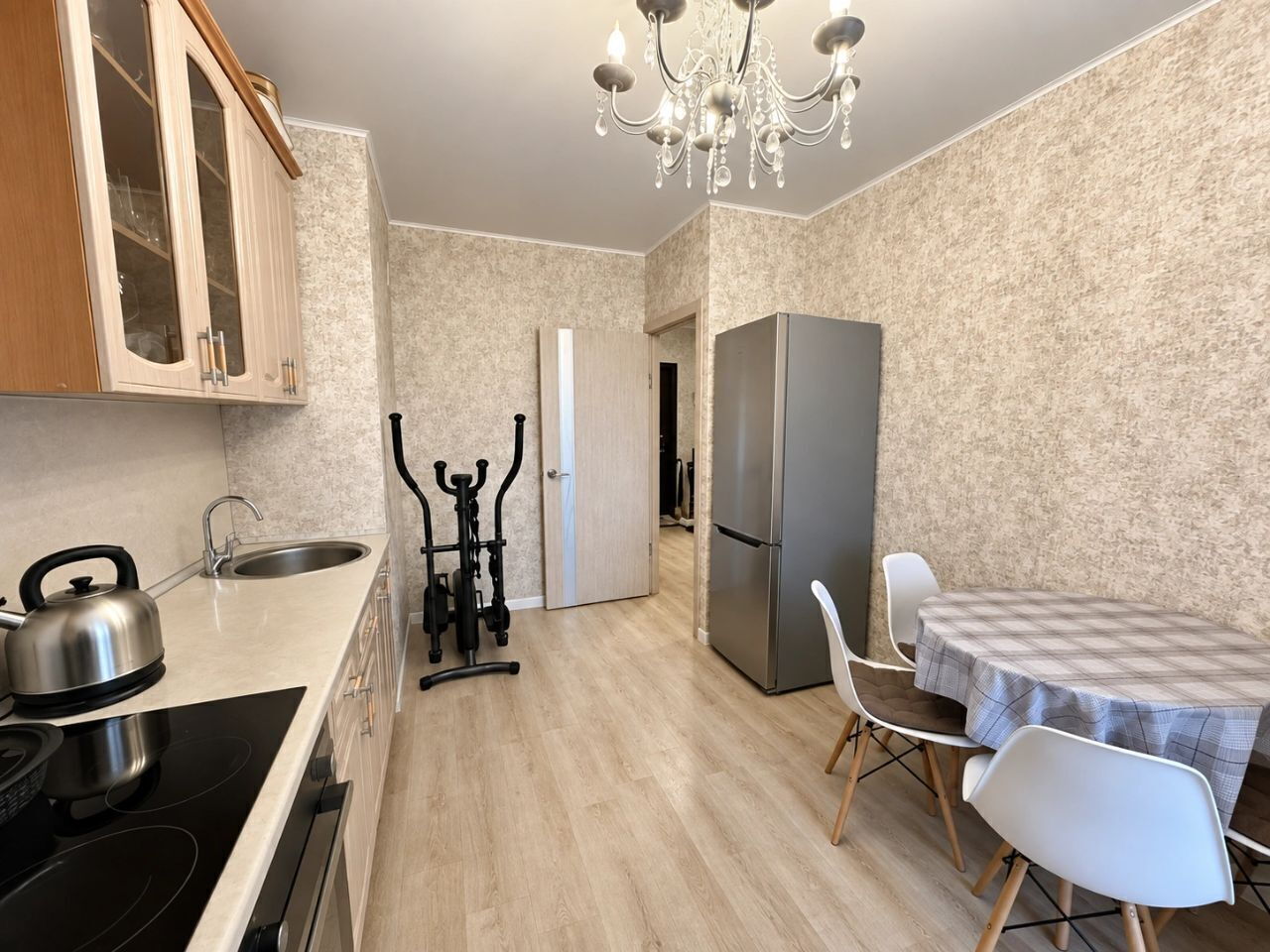 Фото 2 из 13: 2-комнатная квартира, 58 м²