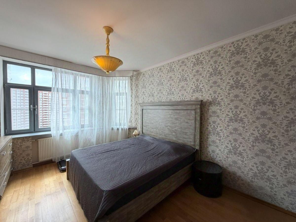 Фото 10 из 16: 4-комнатная квартира, 122 м²