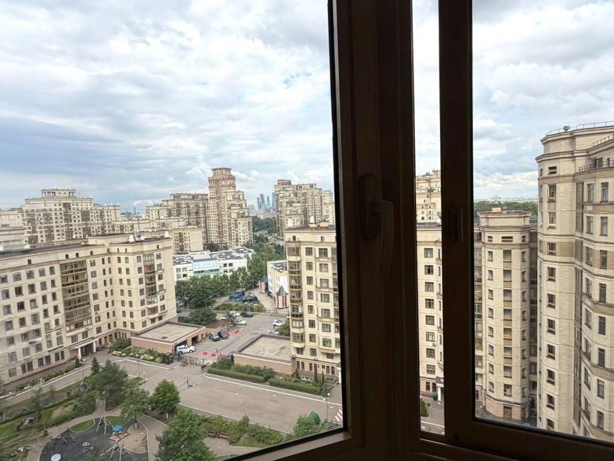 Фото 8 из 16: 4-комнатная квартира, 122 м²