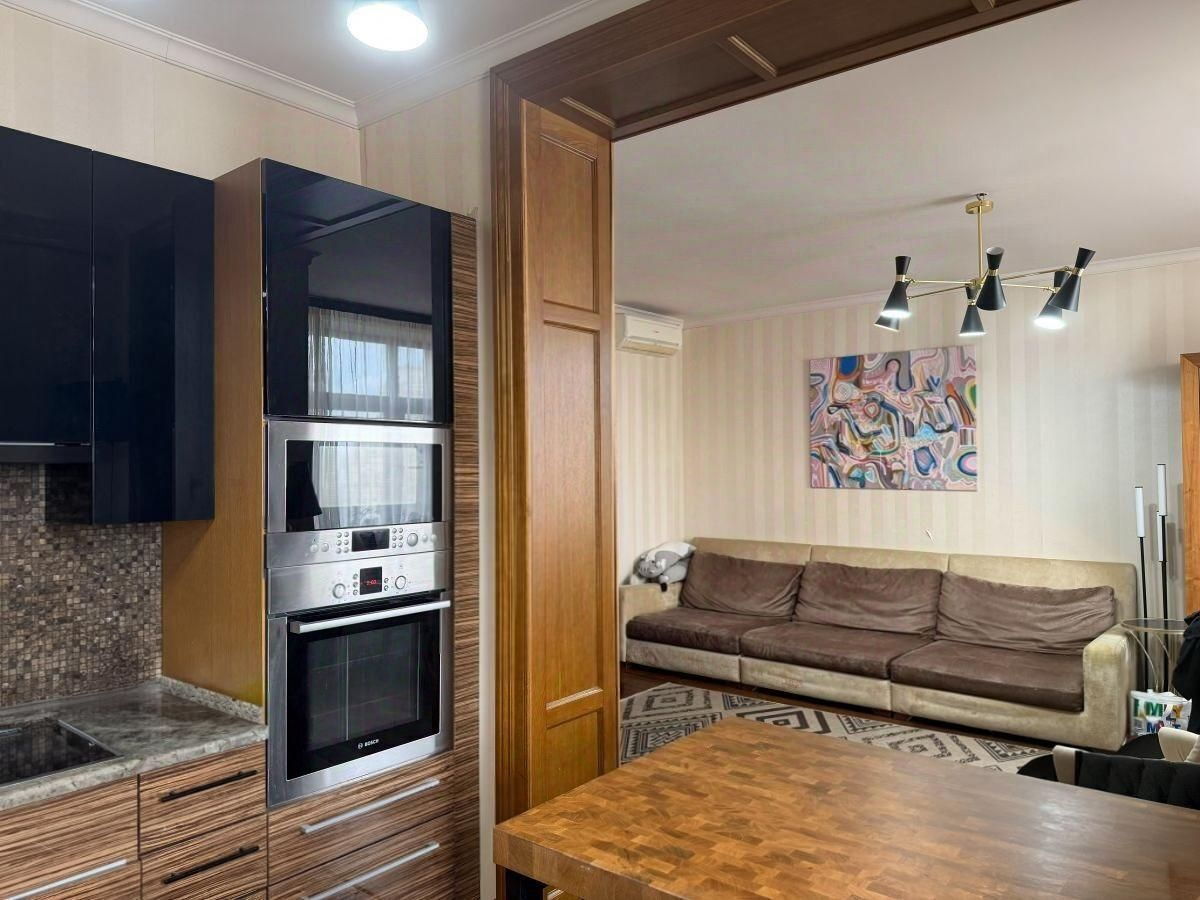 Фото 5 из 16: 4-комнатная квартира, 122 м²