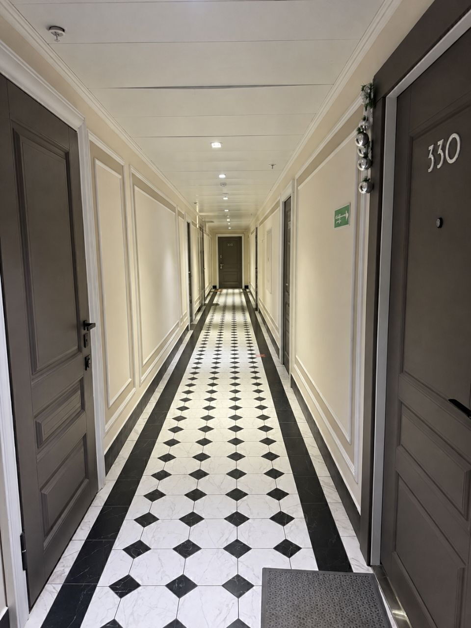 Фото 13 из 14: 2-комнатная квартира, 61 м²