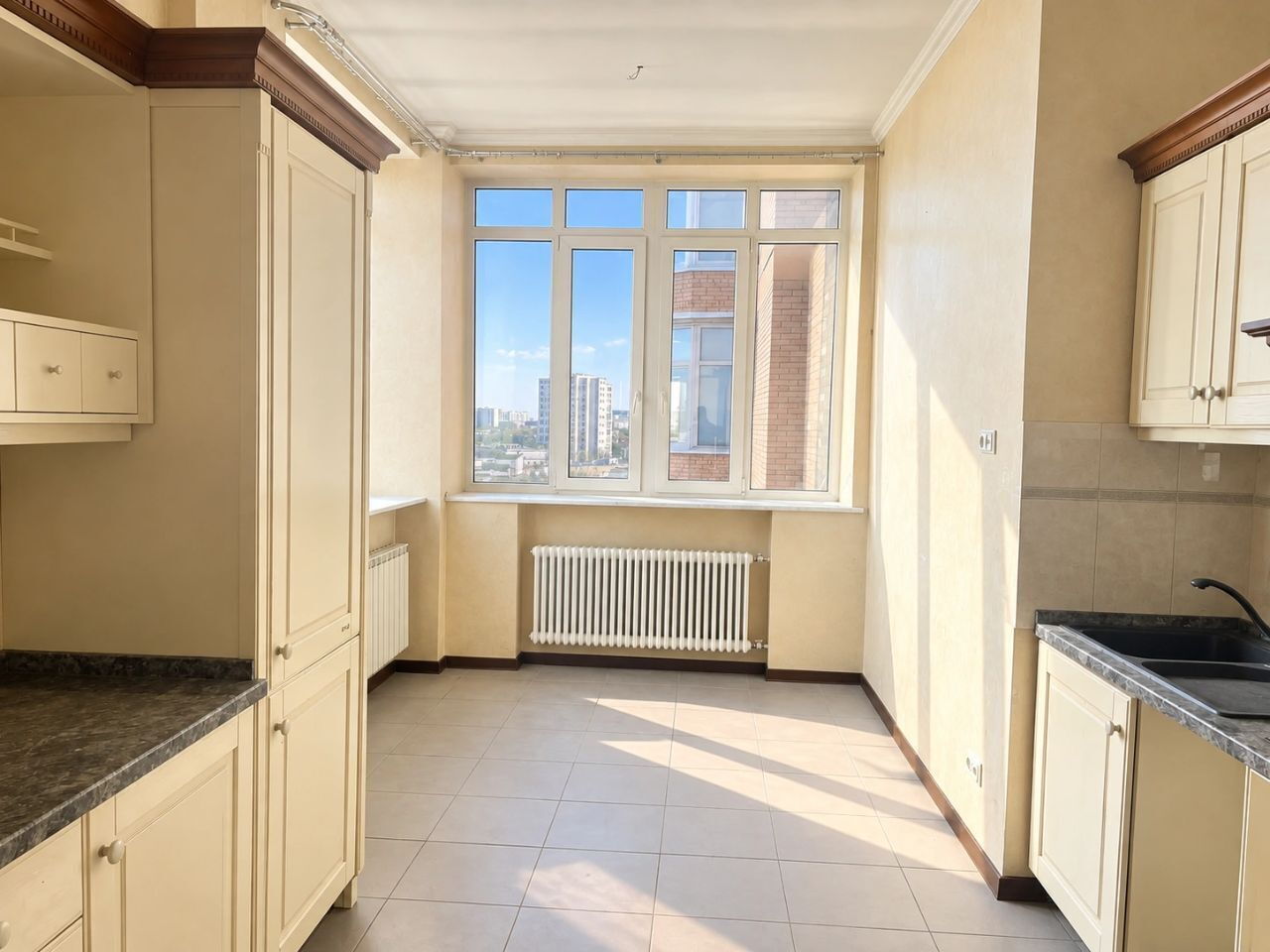 Фото 9 из 19: 5-комнатная квартира, 191 м²