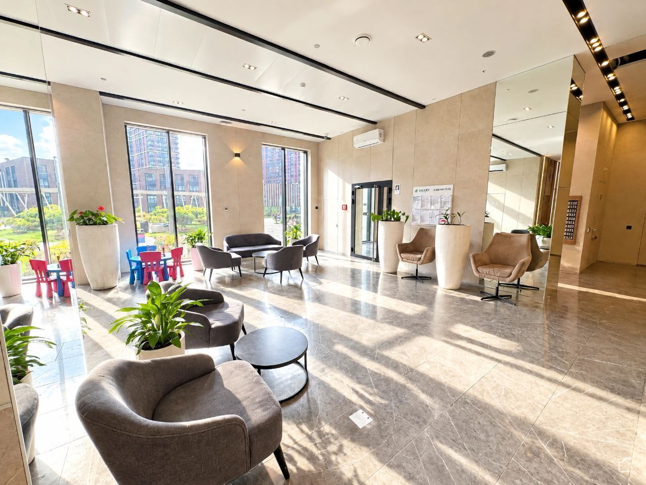 Фото 3 из 8: 2-комнатная квартира, 60 м²