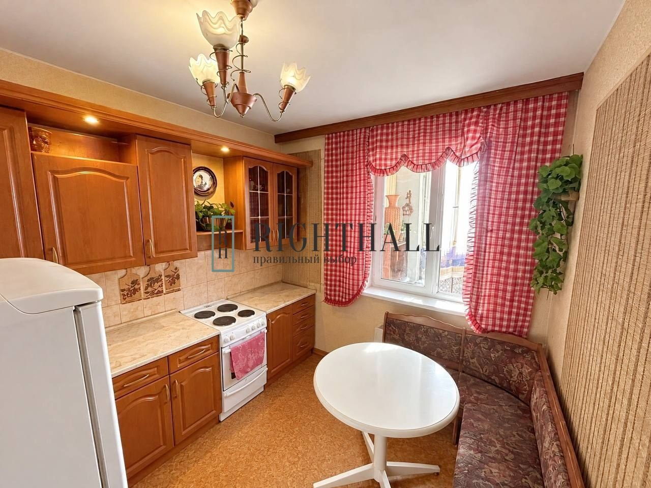 Фото 4 из 14: 1-комнатная квартира, 48 м²