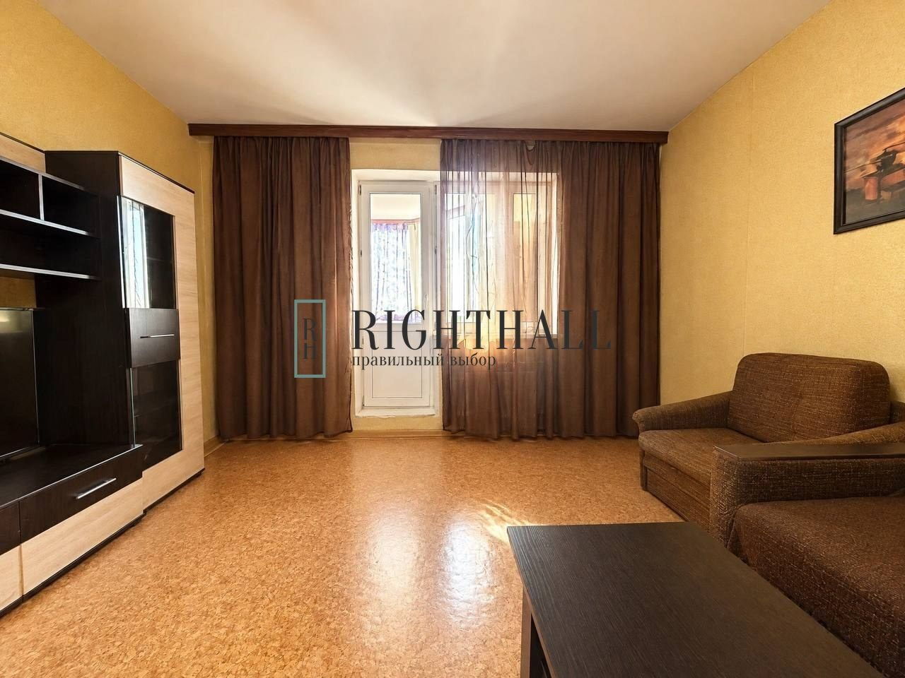 Фото 7 из 14: 1-комнатная квартира, 48 м²