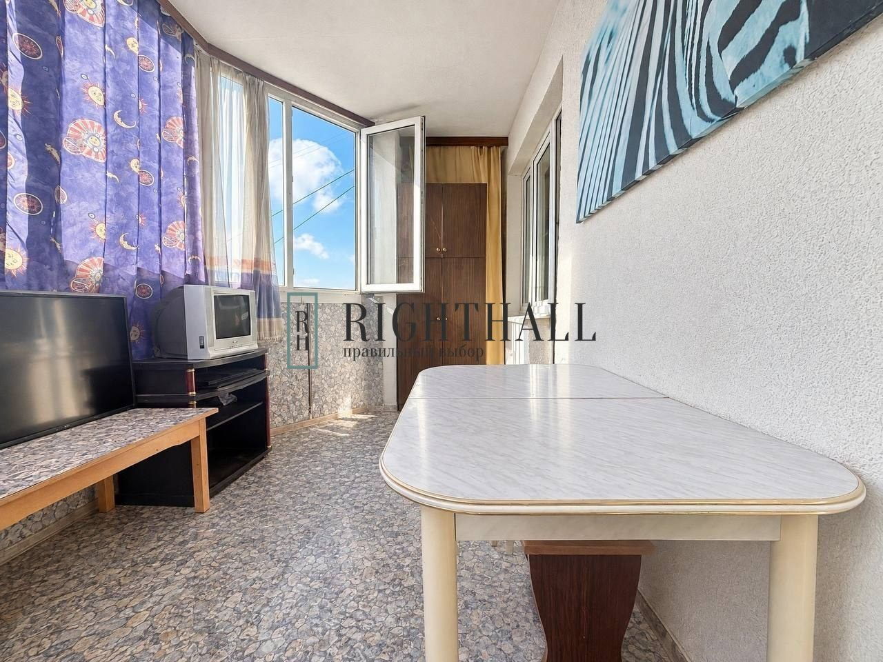 Фото 12 из 14: 1-комнатная квартира, 48 м²