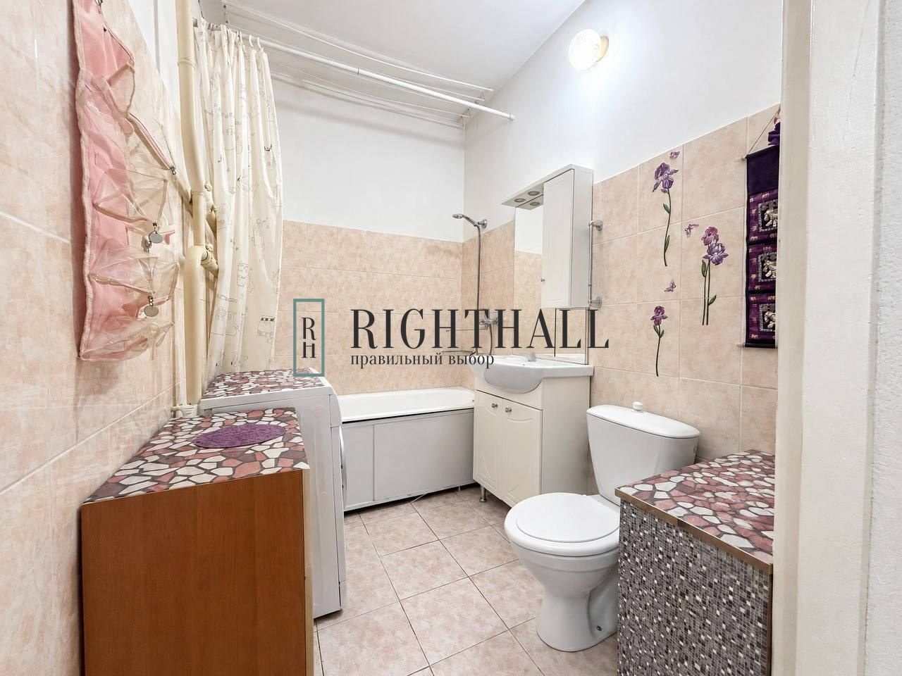 Фото 10 из 14: 1-комнатная квартира, 48 м²