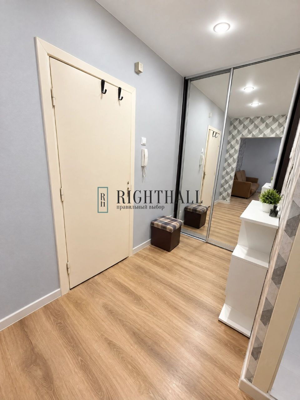 Фото 6 из 11: 1-комнатная квартира, 42,6 м²