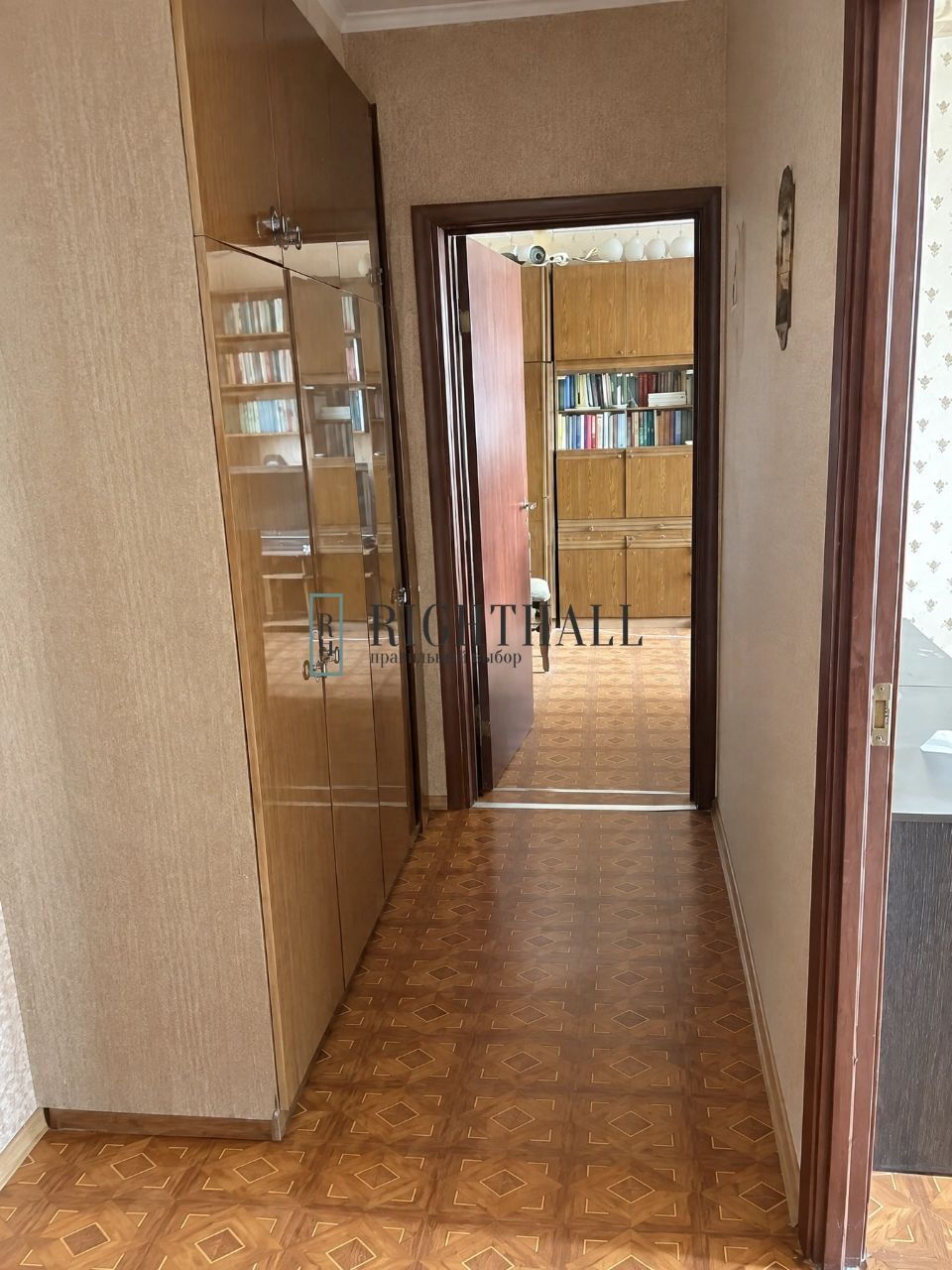 Фото 11 из 17: 2-комнатная квартира, 55,4 м²